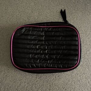 NWOT Nine to Nine Weekender Cosmetics Makeup Storage Travel Bag Black‎